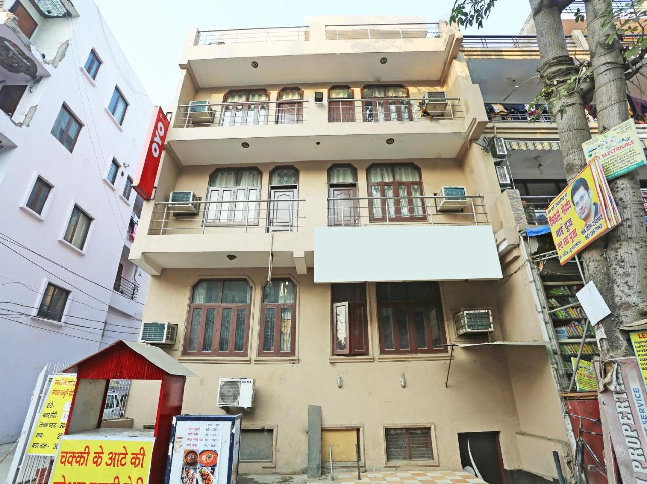 Oyo 472 Hotel Sareen Nova Deli Exterior foto